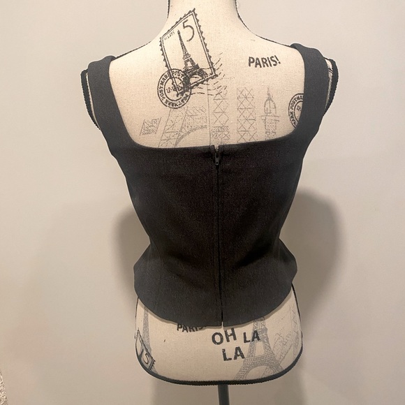 Skirt, tank & blazer set - Picture 8 of 9